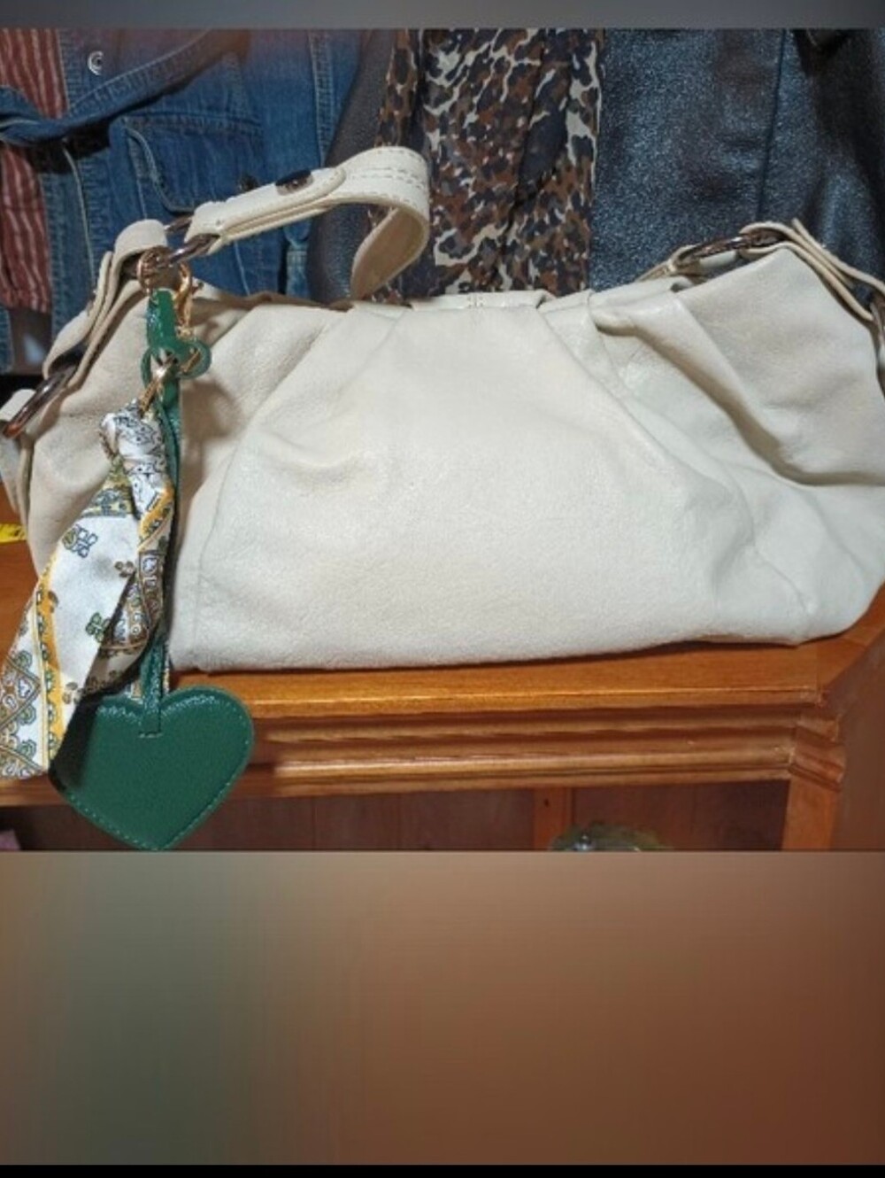 Women’s Soft Hobo Shoulder Bag in Light Beige
